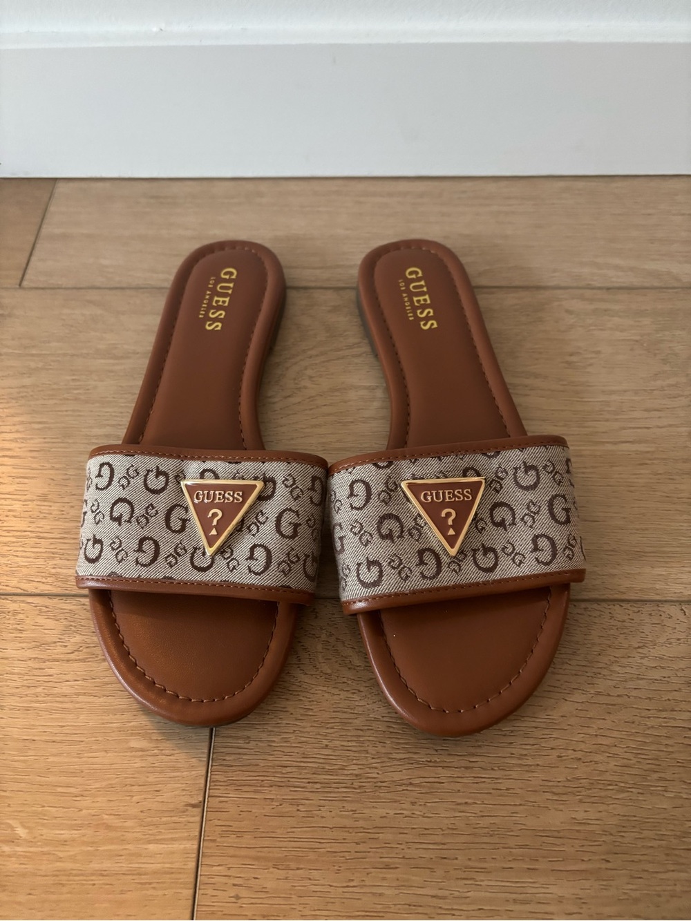 GUESS Brown Leather and Beige Monogram Slide Sandals with Gold Logo / size 8.5